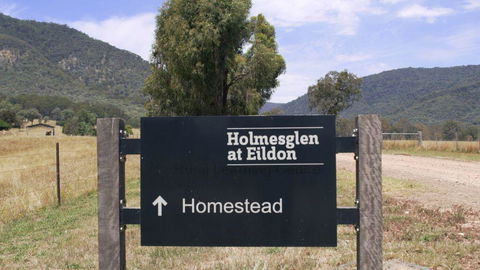 The Homestead At Holmeslgen At Eildon - Accommodation ACT 3