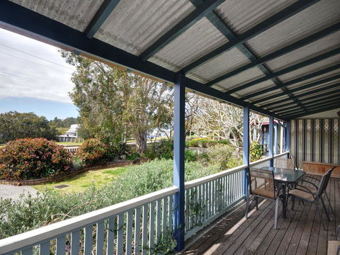 The Lakes Cottage - Accommodation ACT 2