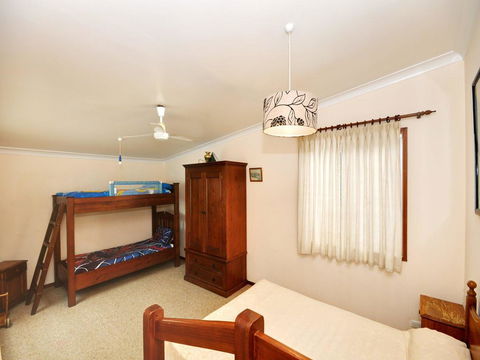 The Lakes Cottage - Accommodation ACT 3