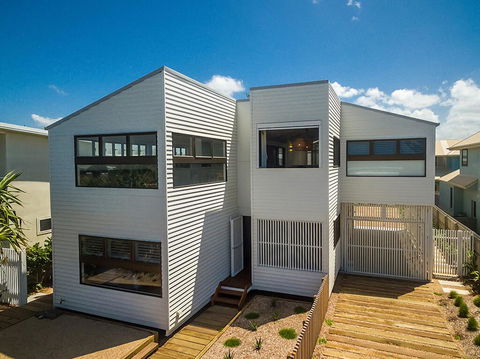 The Lennoxhaus - Accommodation ACT 0