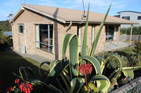 Book Binalong Bay Accommodation Vacations Accommodation ACT Accommodation ACT
