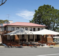 The Oaks Hotel - Accommodation ACT