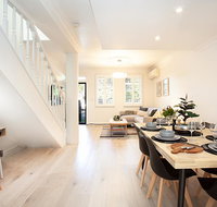 THE RENWICK - Hosted by L'Abode Accommodation - Accommodation ACT