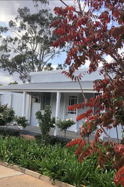 The Rested Guest 3 Bedroom Cottage West Wyalong - Accommodation ACT 3