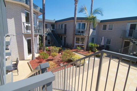 The Sands Holiday Apartments - Accommodation ACT 1