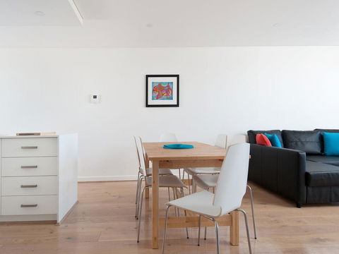 The Shoal, Unit 309/4-8 Bullecourt Street - Accommodation ACT 0
