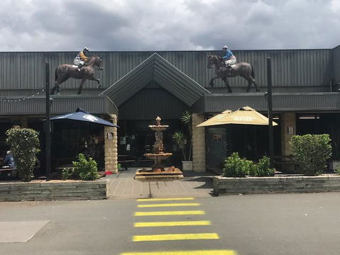 The Sportsman's Hotel - Accommodation ACT 0