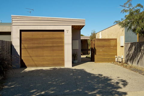 The Terrace Grove - Accommodation ACT 2