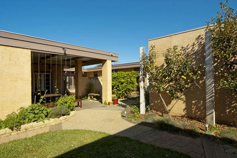 The Terrace Grove - Accommodation ACT 0