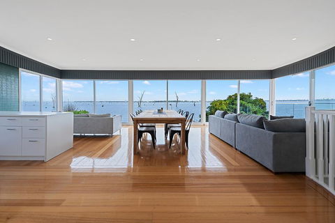 The View - Accommodation ACT 0
