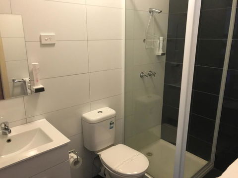 The Wharf Hotel - Accommodation ACT 0