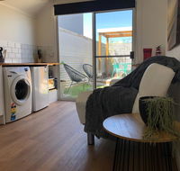 Tiny Tom - Hidden beside the river Mersey - Accommodation ACT