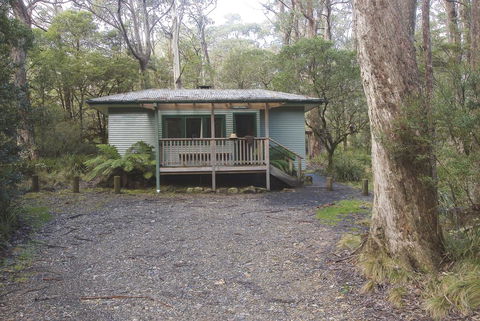 Toms Cabin - Accommodation ACT 1