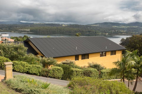 Top Views On Lakewood - Accommodation ACT 0