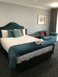 Town  Country Motor Inn