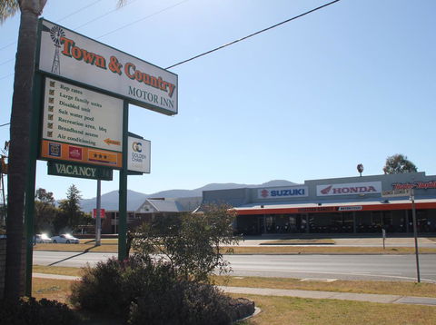 Town And Country Motor Inn - Accommodation ACT 3