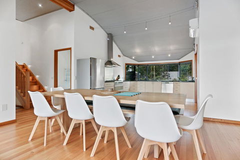 Tura Tree House - Accommodation ACT 2