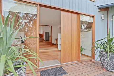 Tura Tree House - Accommodation ACT 1