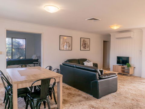 Unit 1@Tee Jays - Accommodation ACT 1