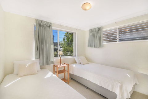 Unit 3 At 4 Pelican Street, Peregian Beach, Noosa Shire - Accommodation ACT 2