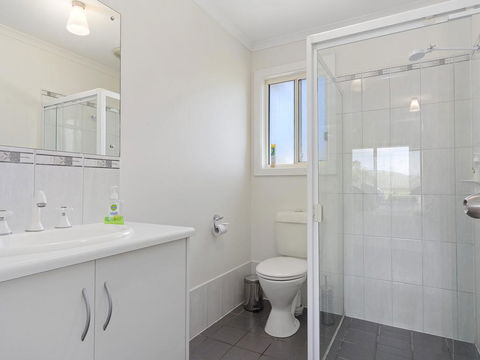 VALLEY VIEWS - 10 Valley Heights Drive - Accommodation ACT 0