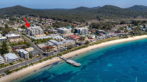 Views, Views & More Views, Sub-Penthouse In Shoal Bay - Accommodation ACT 3