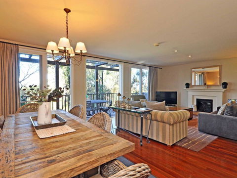 Villa 3br Beaujolais Luxe + Style Resort Condo Located Within Cypress Lakes Resort (nothing Is More Central) - Accommodation ACT 0