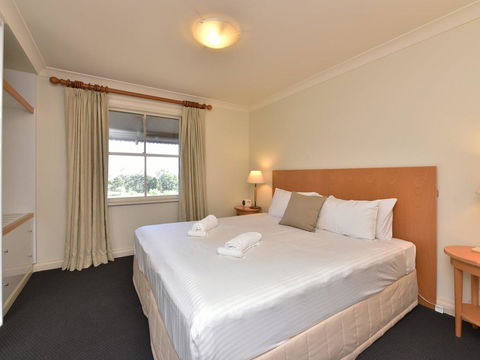 Villa Executive 2br Ferre Resort Condo Located Within Cypress Lakes Resort (nothing Is More Central) - Accommodation ACT 2