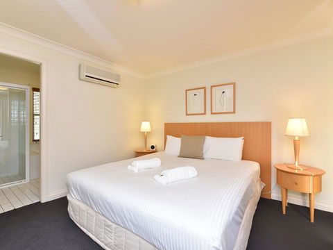 Villa Executive 2br Ferre Resort Condo Located Within Cypress Lakes Resort (nothing Is More Central) - Accommodation ACT 1