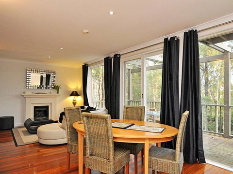 Villa Executive 2br Valley Views Resort Condo Located Within Cypress Lakes Resort (nothing Is More Central) - Accommodation ACT 1
