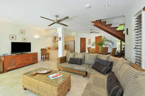Villa Frangipani - Accommodation ACT 0
