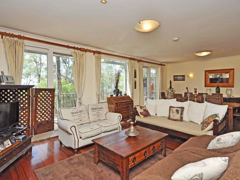 Villa Joie De Vie Located Within Cypress Lakes - Accommodation ACT 0