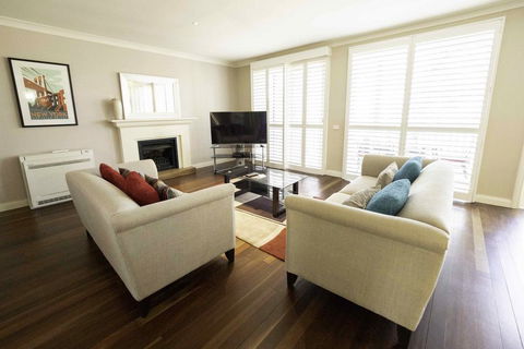 Villa Legato - Accommodation ACT 0