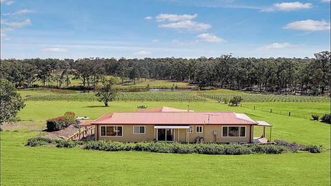 Villa Siena - Accommodation ACT 1