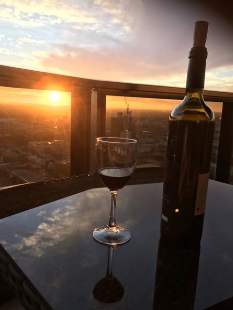 VUE Penthouse On King William - Accommodation ACT 2