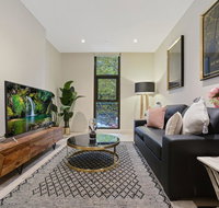 Walking to Darling Harbour ICCQVB Shopping Mall - Accommodation ACT