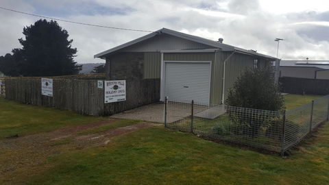 Waratah Falls Holiday Unit - Accommodation ACT 0