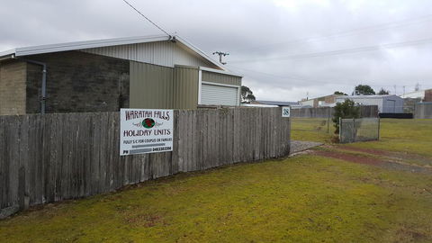 Waratah Falls Holiday Unit - Accommodation ACT 2