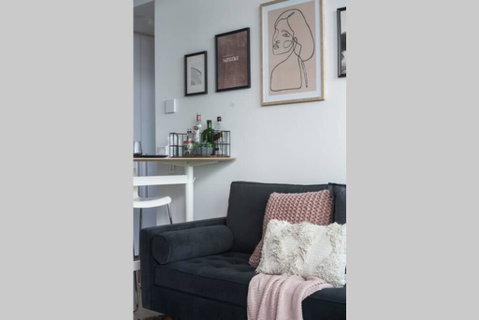 Waterfront Apt On Mel Collins Street#3 - Accommodation ACT 1