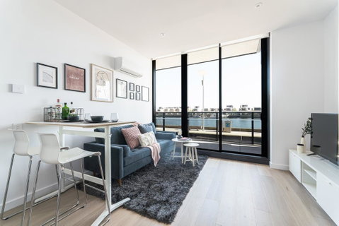 Waterfront Apt On Mel Collins Street#3 - Accommodation ACT 2