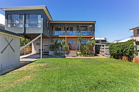 Waterfront At Sunset Boulevard, 26 Sunset Boulevard - Accommodation ACT 2