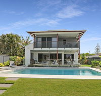 WATERFRONT HOME BORDERING MOOLOOLABA - Accommodation ACT