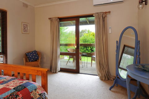 Lavender Farm - Accommodation ACT 7
