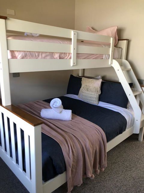 The PC Cottage - Accommodation ACT 13