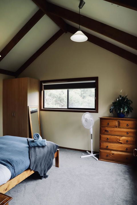 Red Ceder Cottage - Great Ocean Road - Port Campbell - Accommodation ACT 4