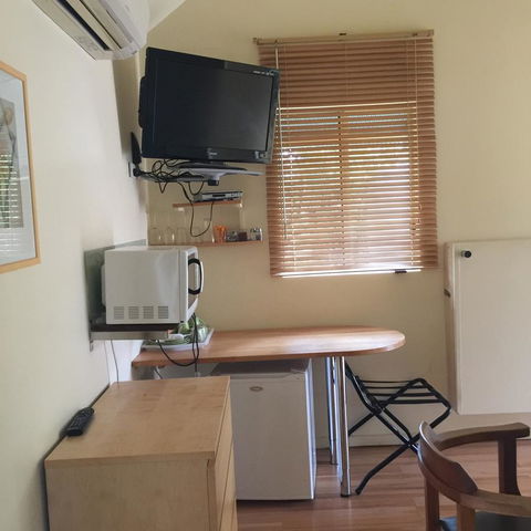 The Albion Motel Castlemaine - Accommodation ACT 20