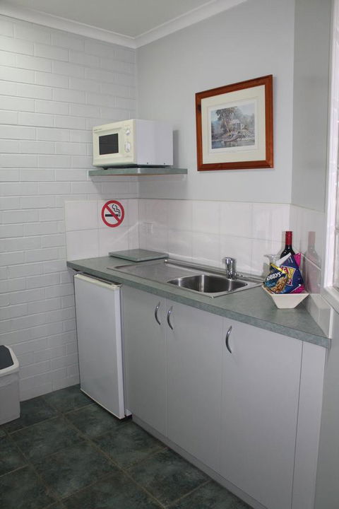 Rochester Motel - Accommodation ACT 16