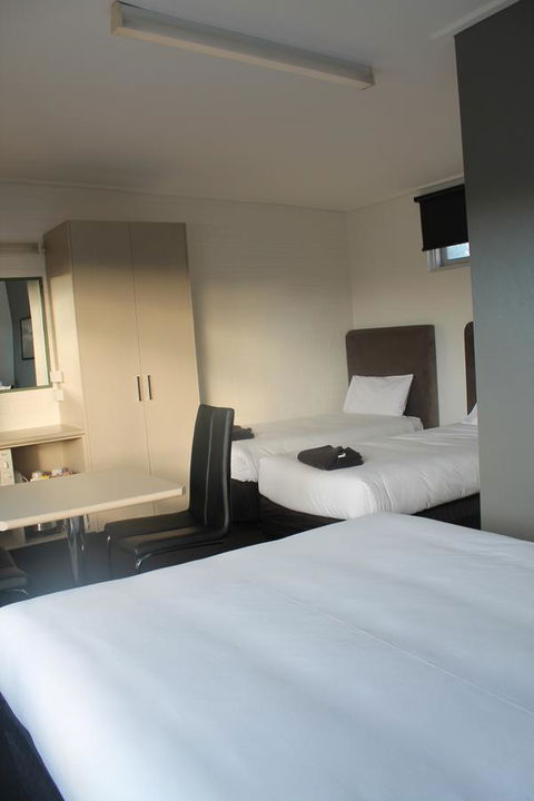 Rochester Motel - Accommodation ACT 15