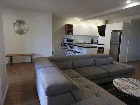 Phillip Island Towers - Accommodation ACT 21