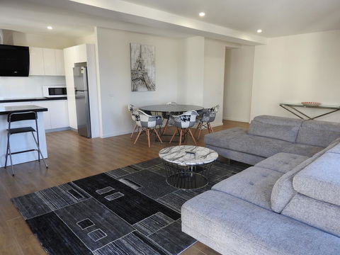 Phillip Island Towers - Accommodation ACT 2